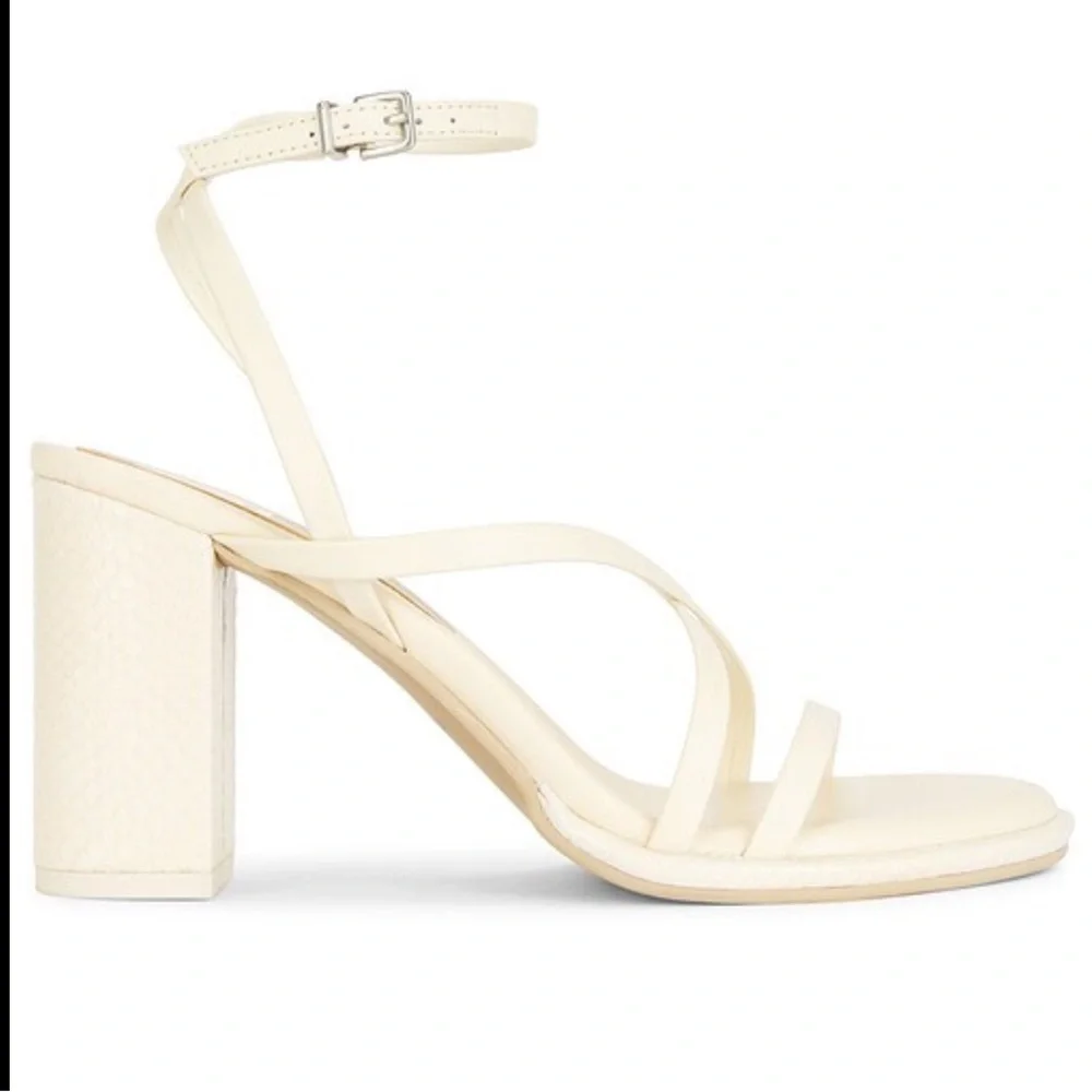 Dolce Vita Ivory Strappy Block Heel Sandals 9.5